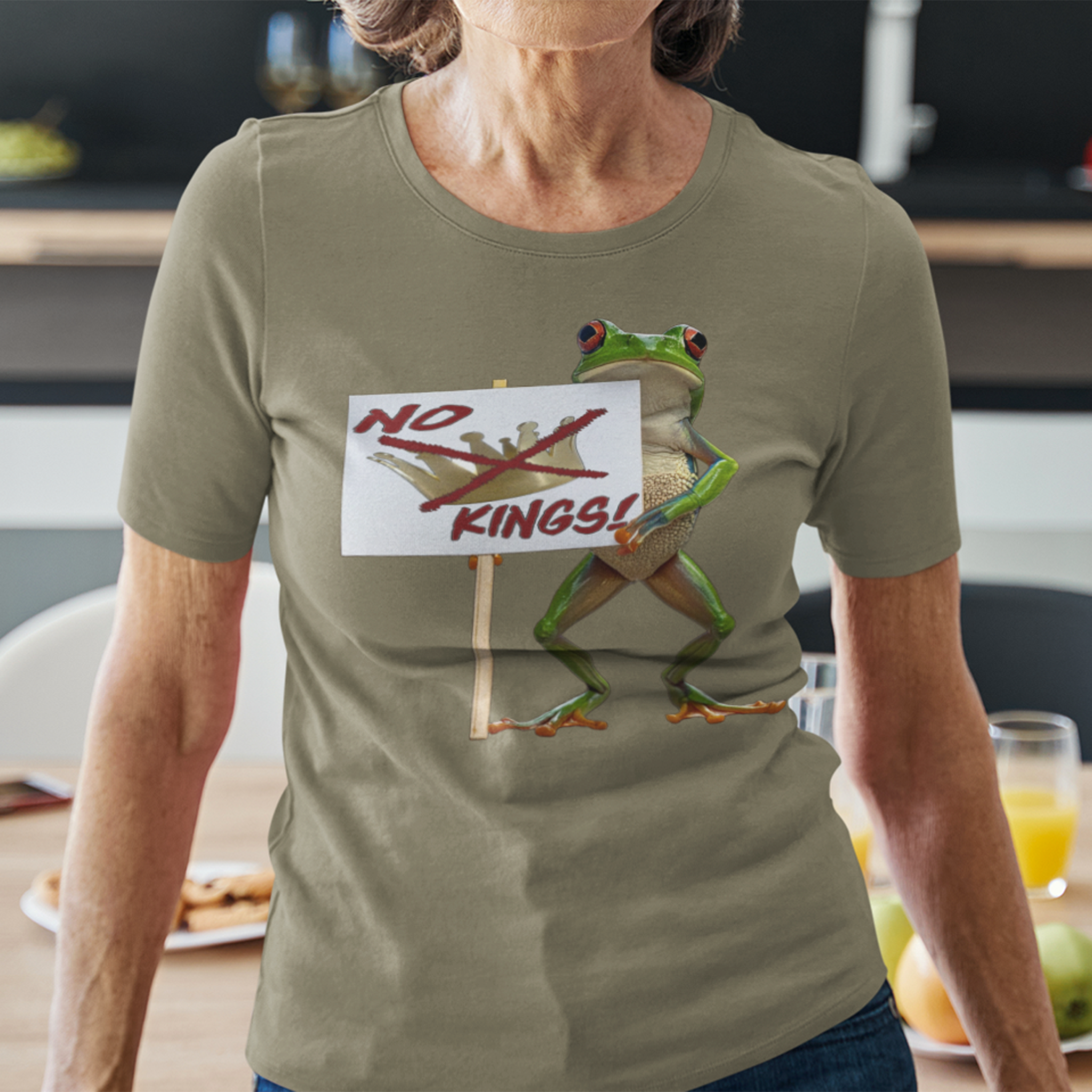 FROGS NO KINGS T-SHIRT/HEATHER OLIVE