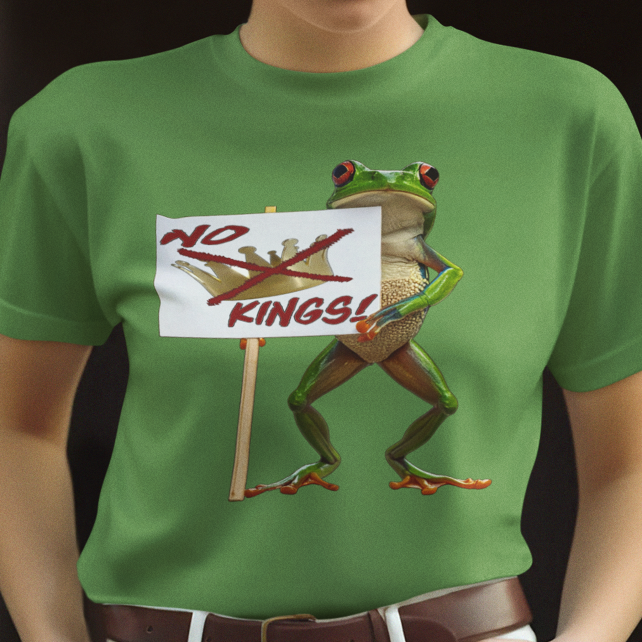 FROGS NO KINGS T-SHIRT/LEAF