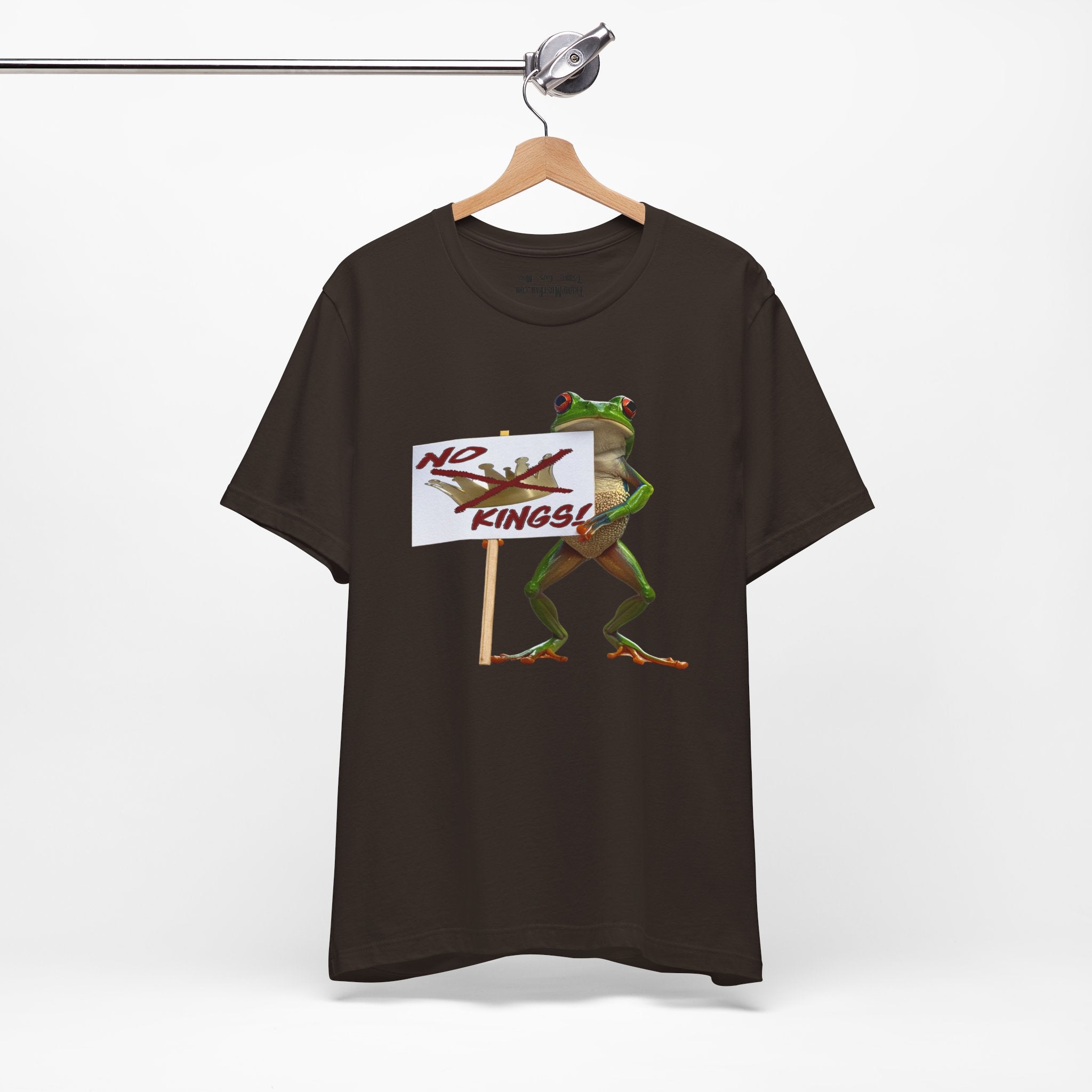 FROGS NO KINGS T-SHIRT/BROWN