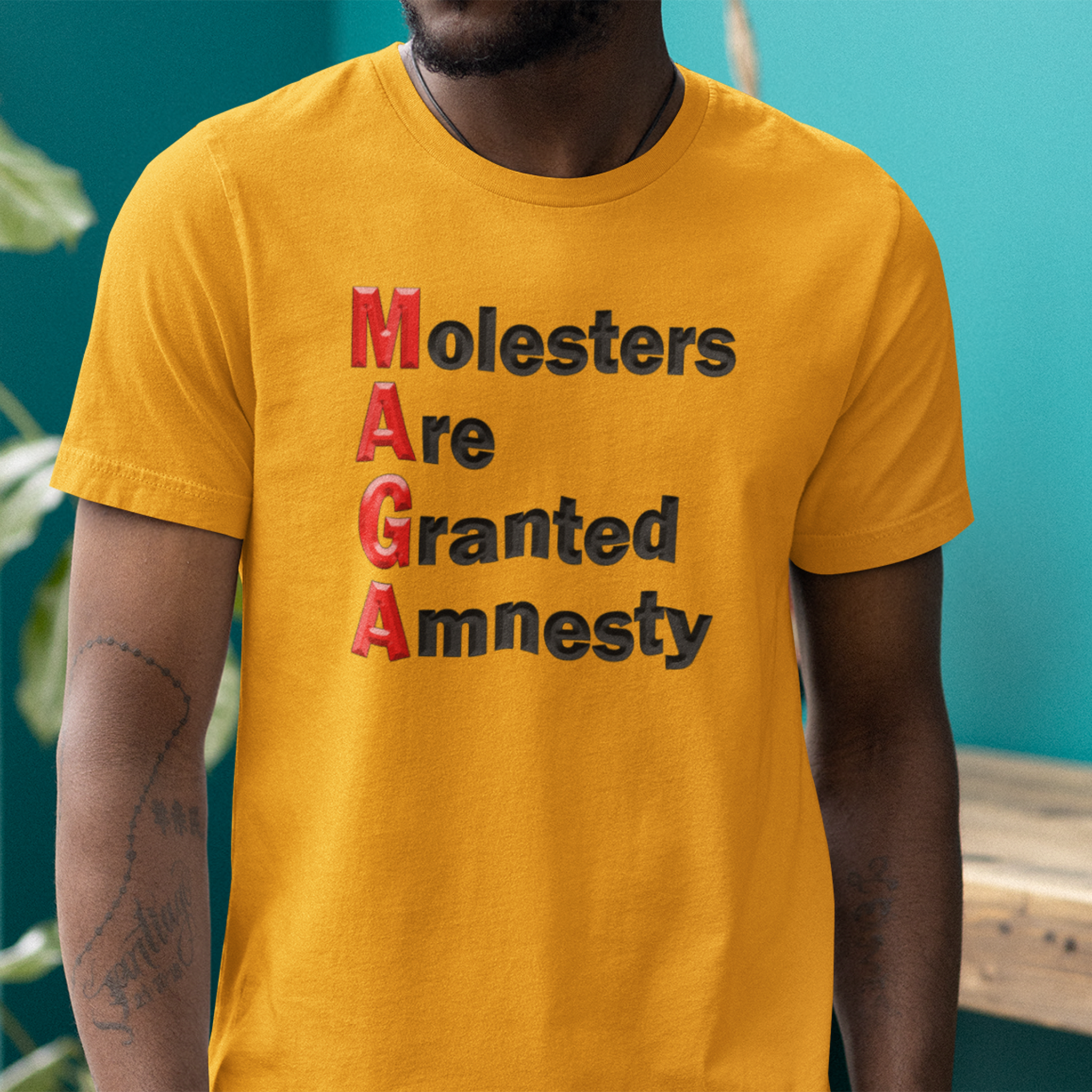 MAGA AMNESTY T-SHIRT/GOLD