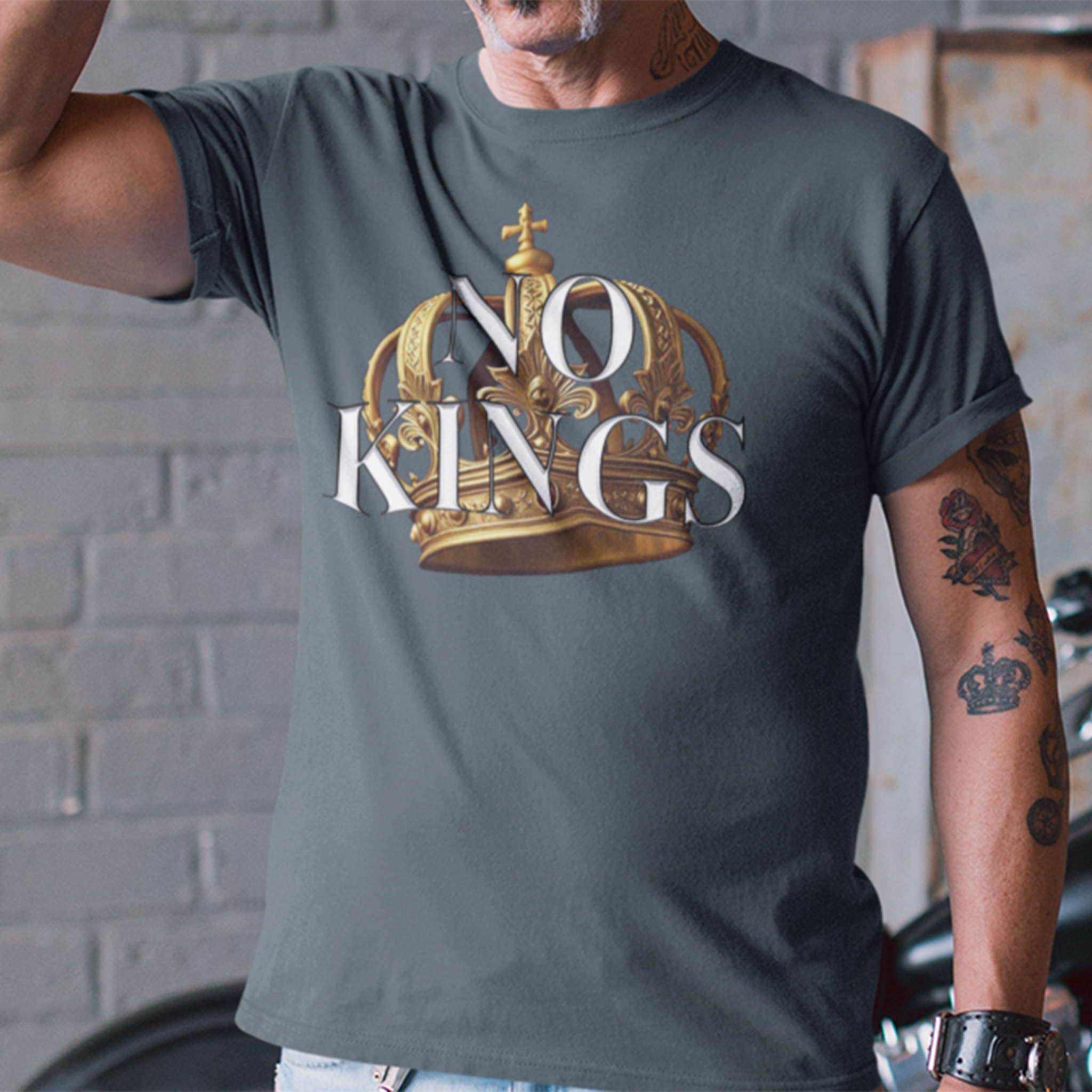 NO KINGS CROWN T-SHIRT/DARK GREY