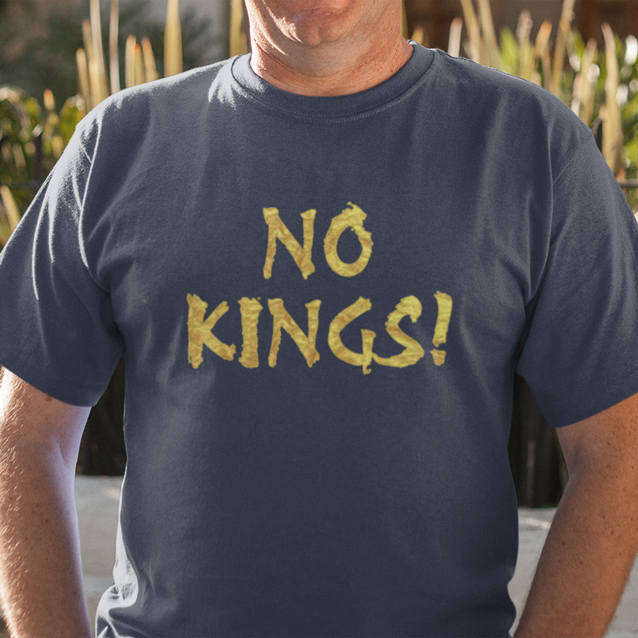 NO KINGS GOLD T-SHIRT/NAVY