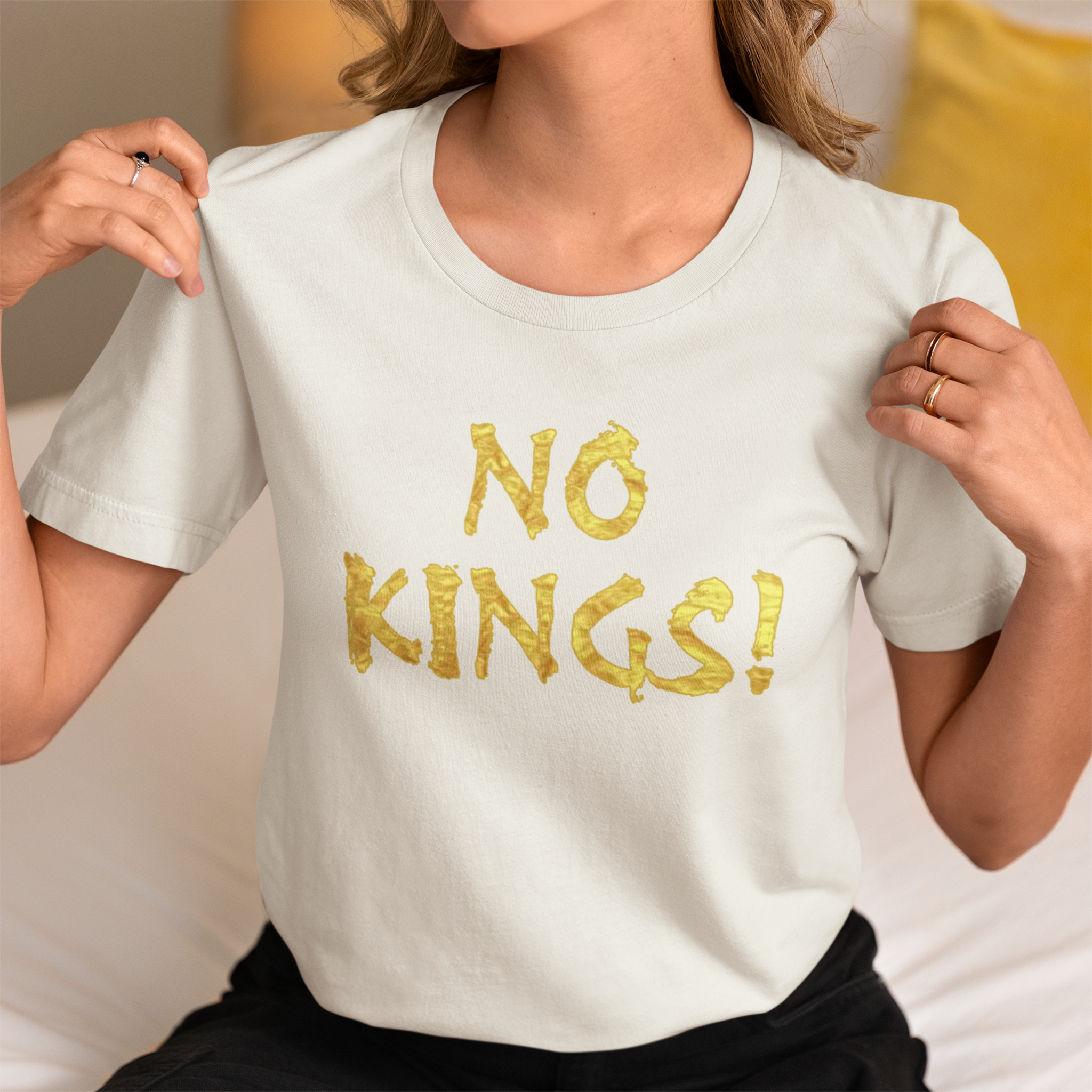 NO KINGS GOLD T-SHIRT/WHITE