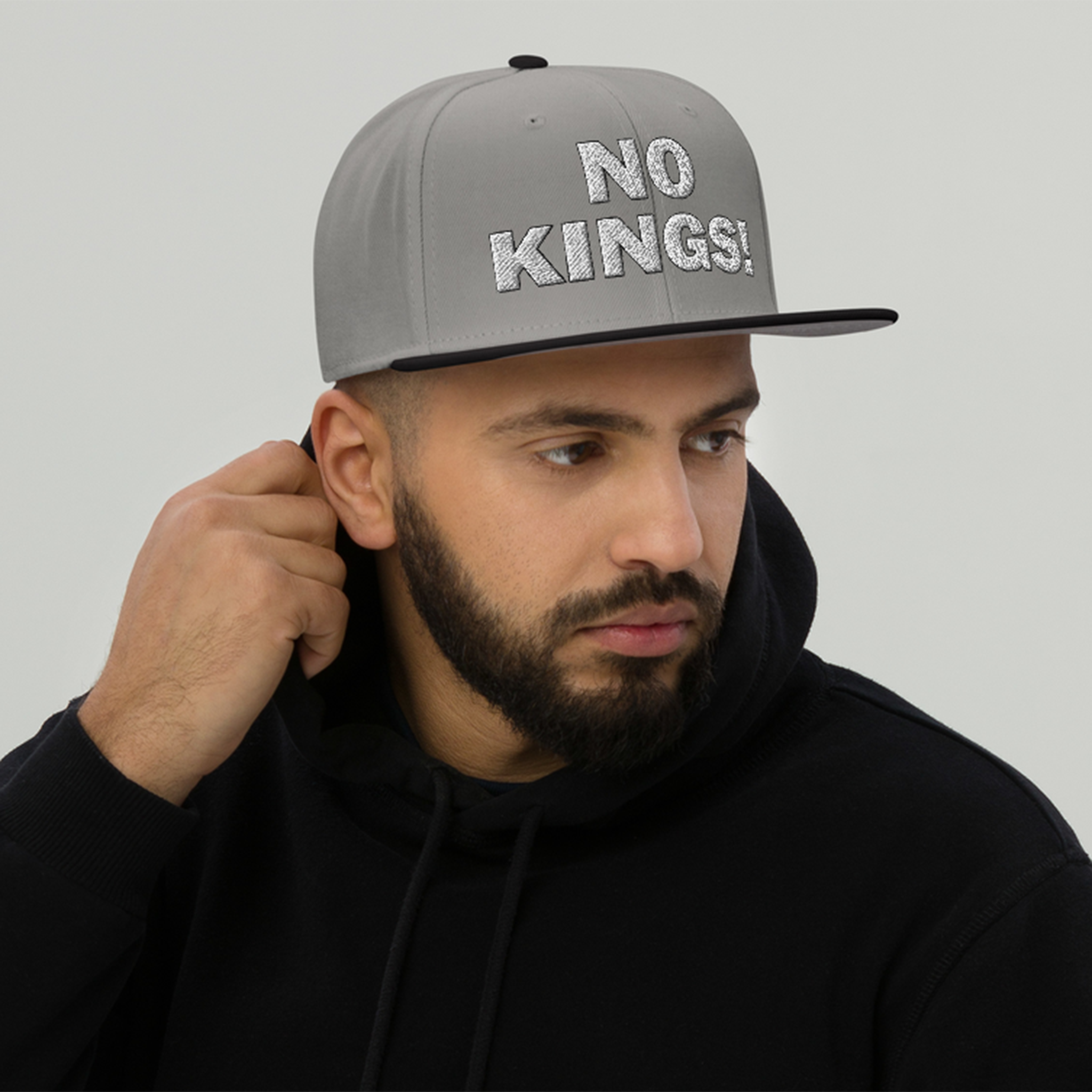 NO KINGS SNAPBACK CAP/Black/Gray/Gray