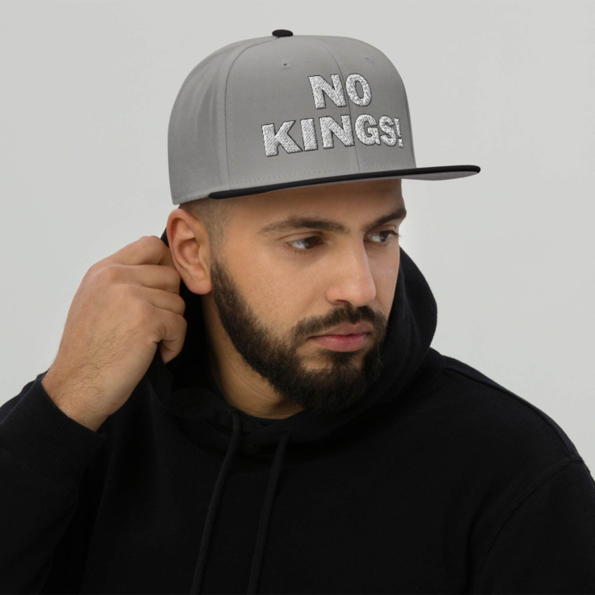 NO KINGS SNAPBACK CAP/Black/Gray/Gray