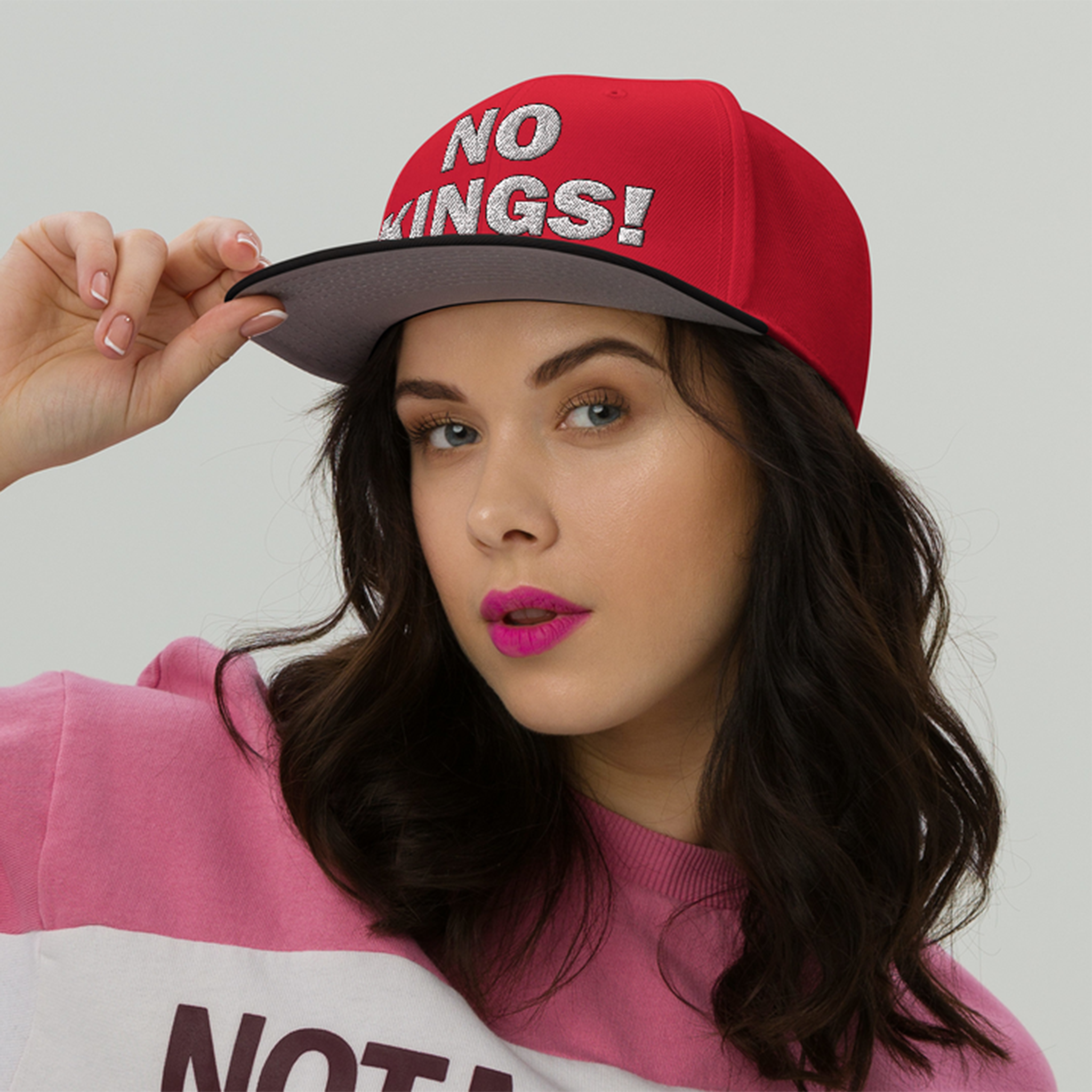 NO KINGS SNAPBACK CAP/Black/Red/Red