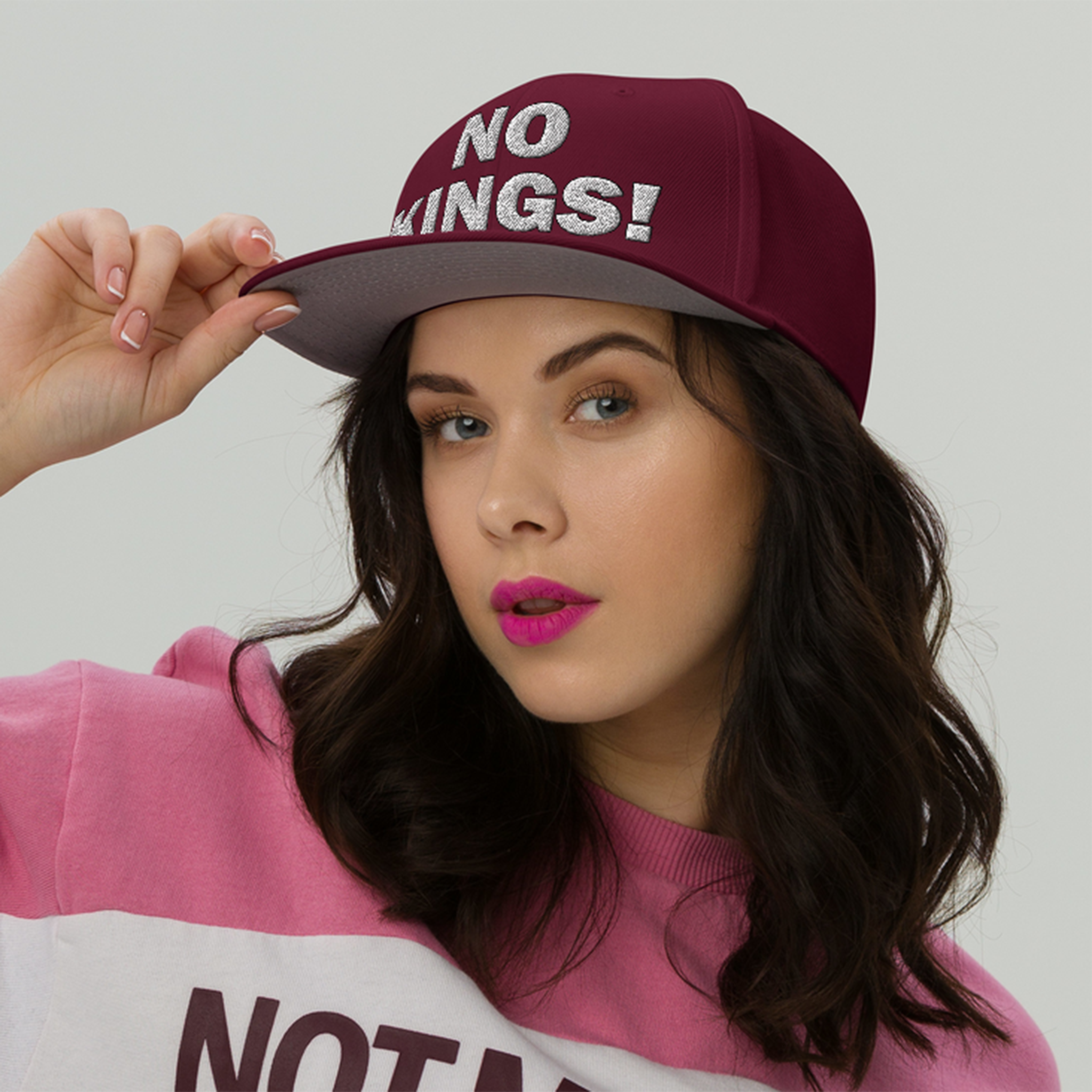 NO KINGS SNAPBACK CAP/Burgundy maroon