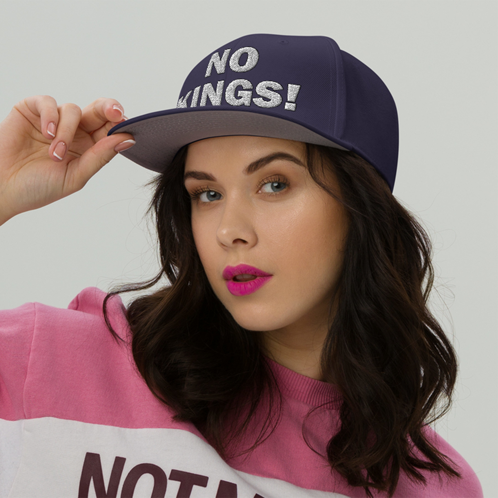 NO KINGS SNAPBACK CAP/Navy blue