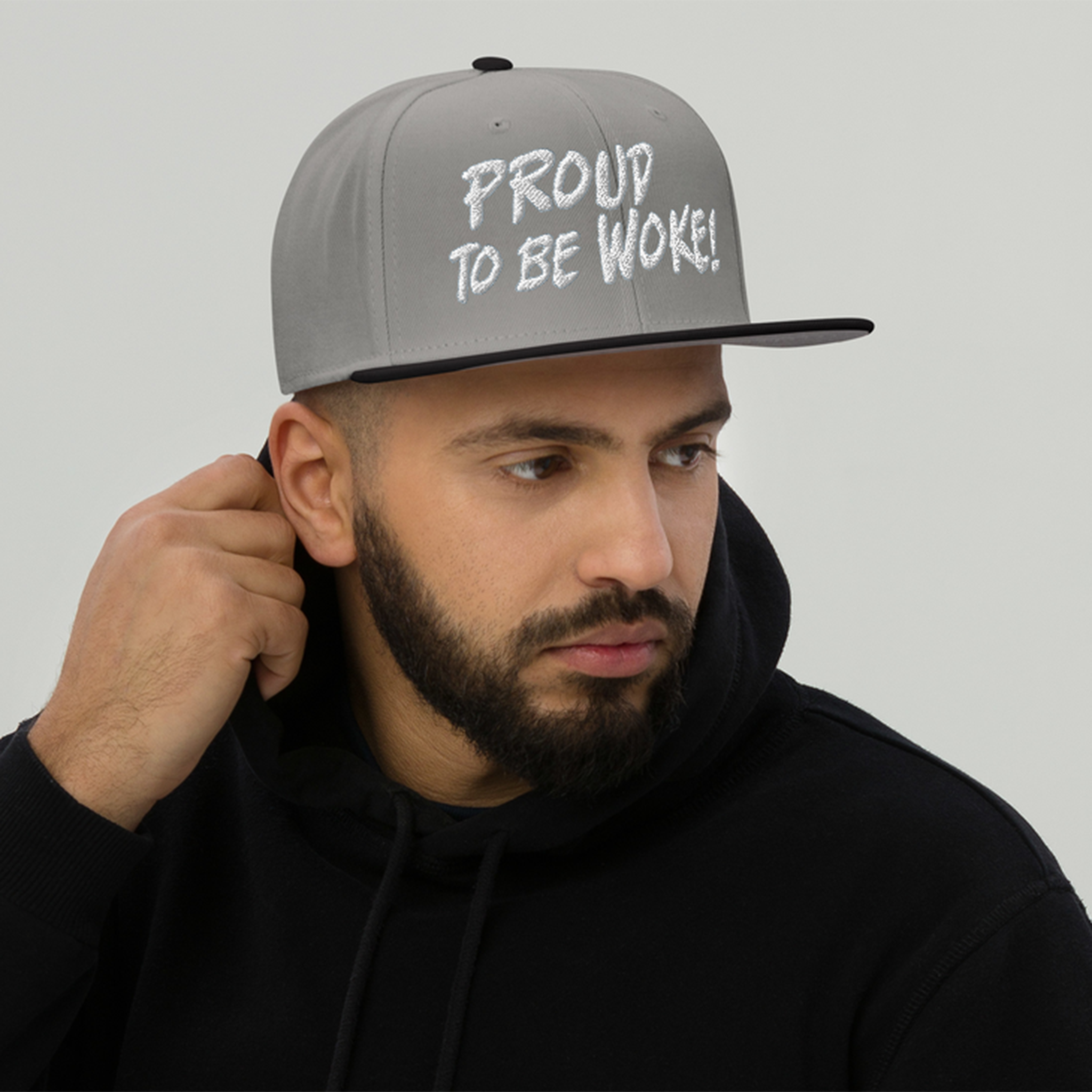 PROUD TO BE WOKE SNAPBACK CAP/
Black/Gray/Gray