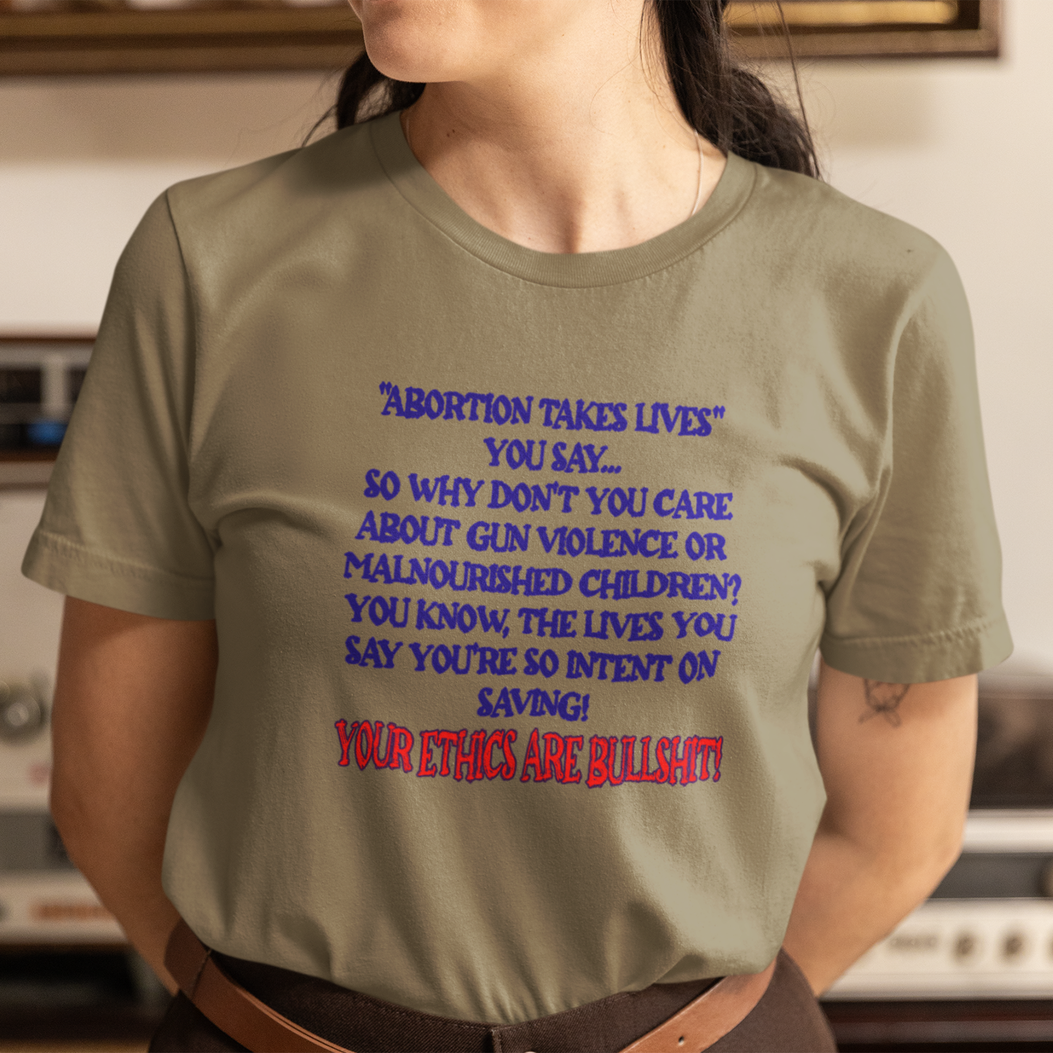SAVING LIVES T-SHIRT/HEATHER OLIVE